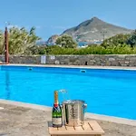 Vino - Cycladic Calm * Isterni (Paros)