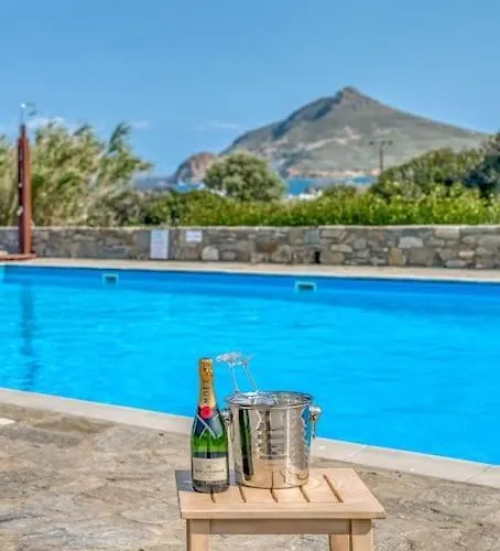 Vino - Cycladic Calm * Isterni (Paros)